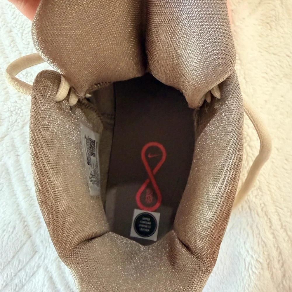 NEW NEVER WORN Kyrie Infinity size 6